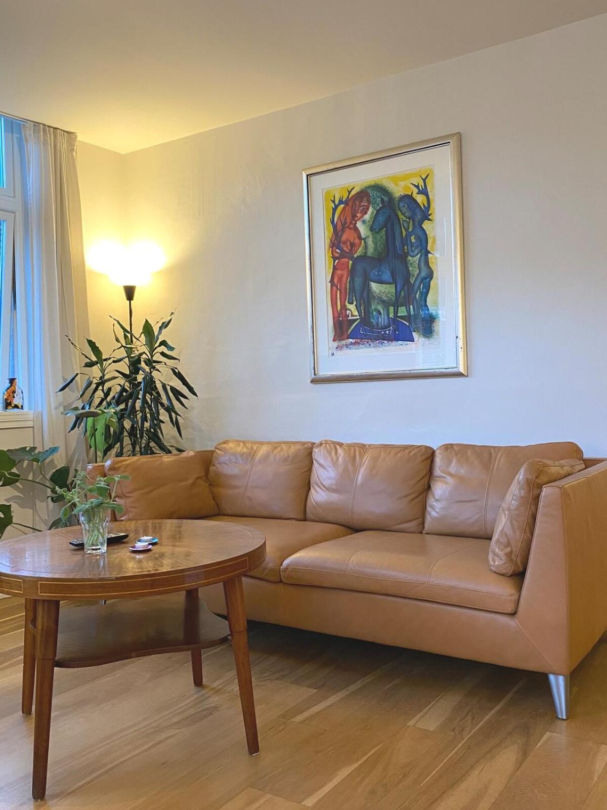 Unique Relaxed Corner Flat In * Bergen