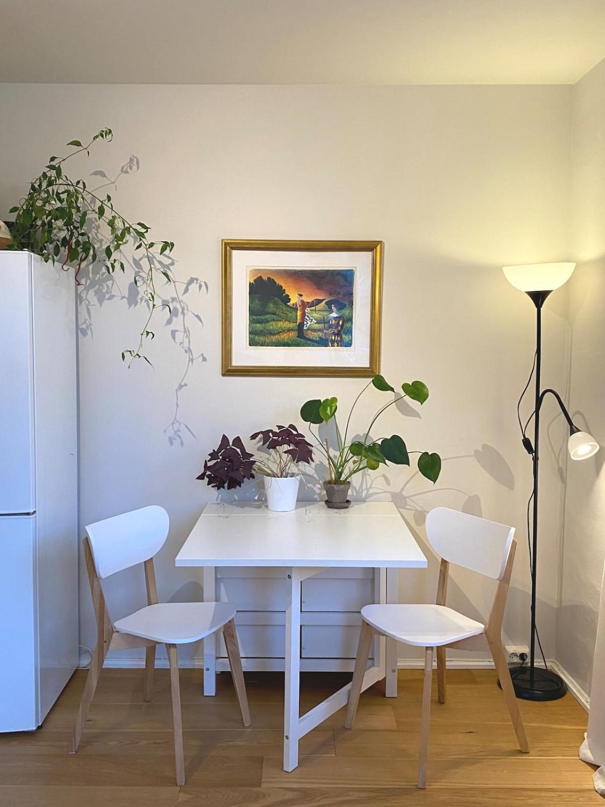 Unique Relaxed Corner Flat In * Bergen